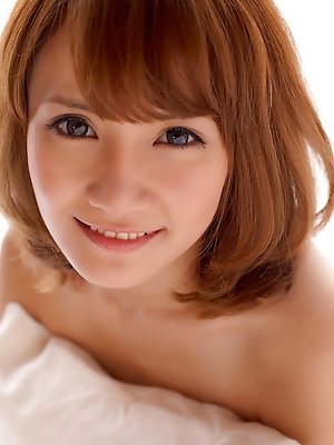 Misuzu Tachibana in blue shiny lingerie rubs cunt of bathtub