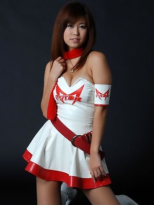 Long haired gravure idol beauty in a tight mini skirt